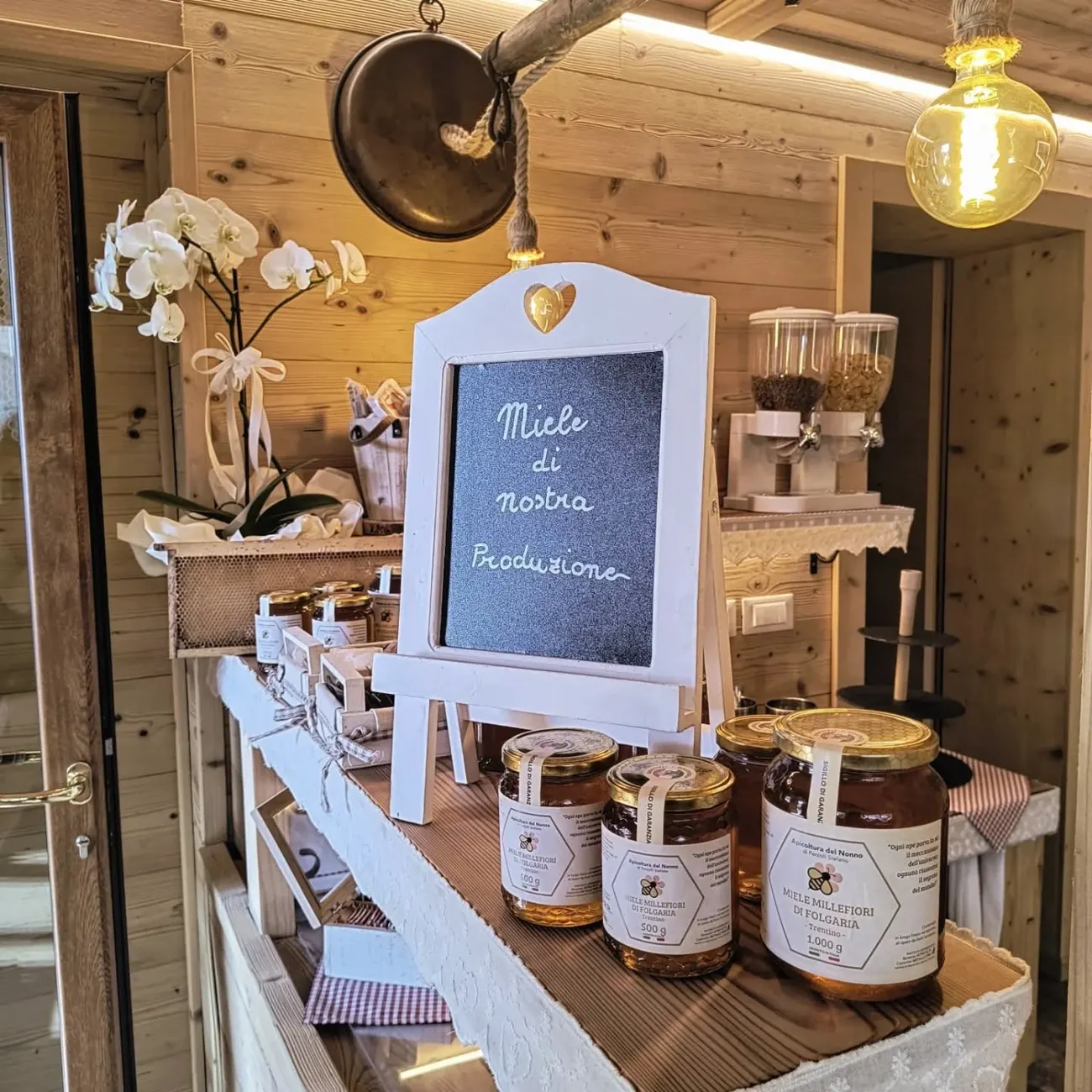 I vasetti di miele di produzione propria