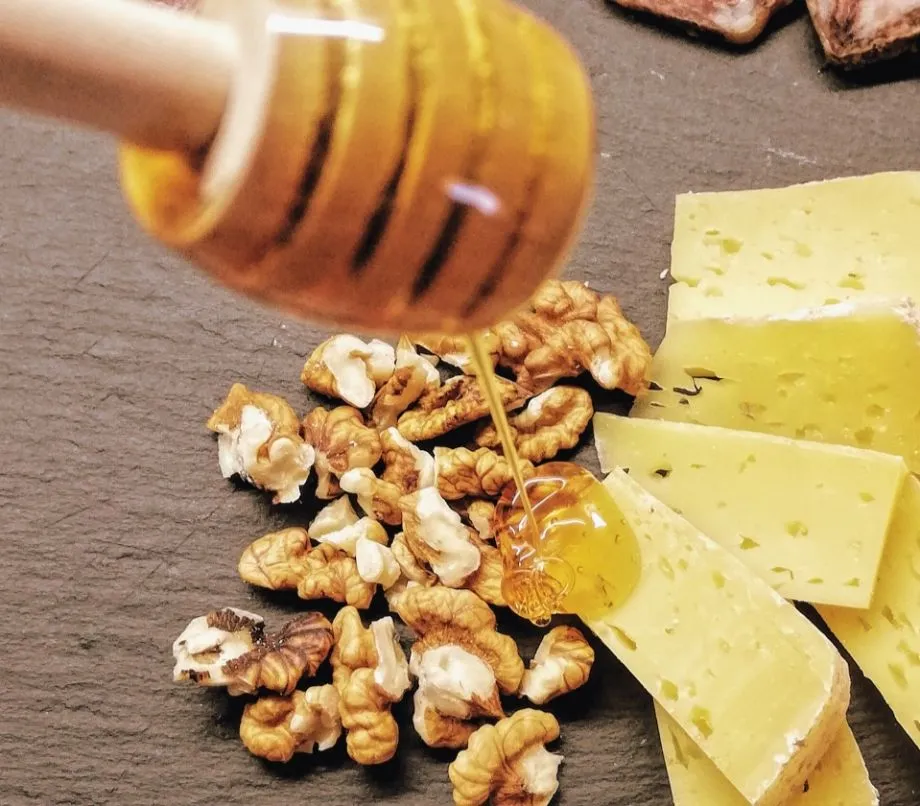 Miele, noci e formaggi del Trentino